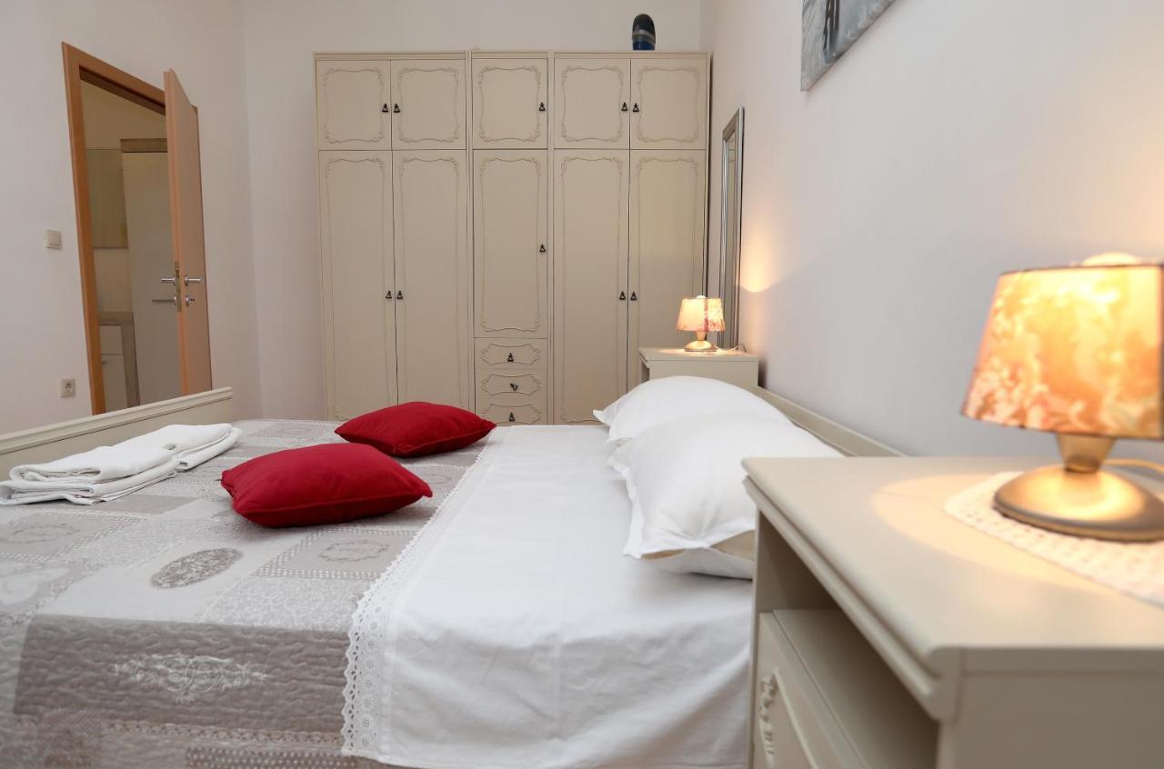 Vila Kuzmanic Trogir Buitenkant foto