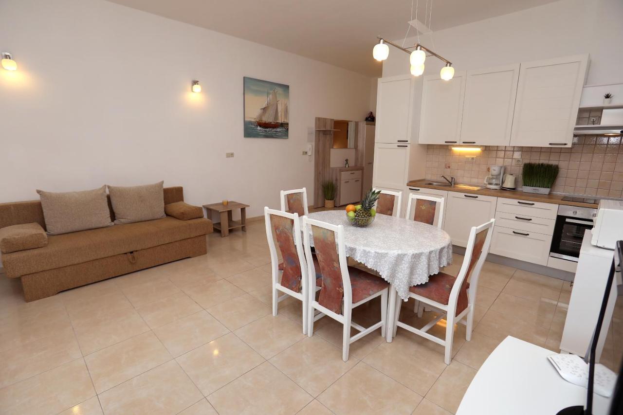 Vila Kuzmanic Trogir Buitenkant foto