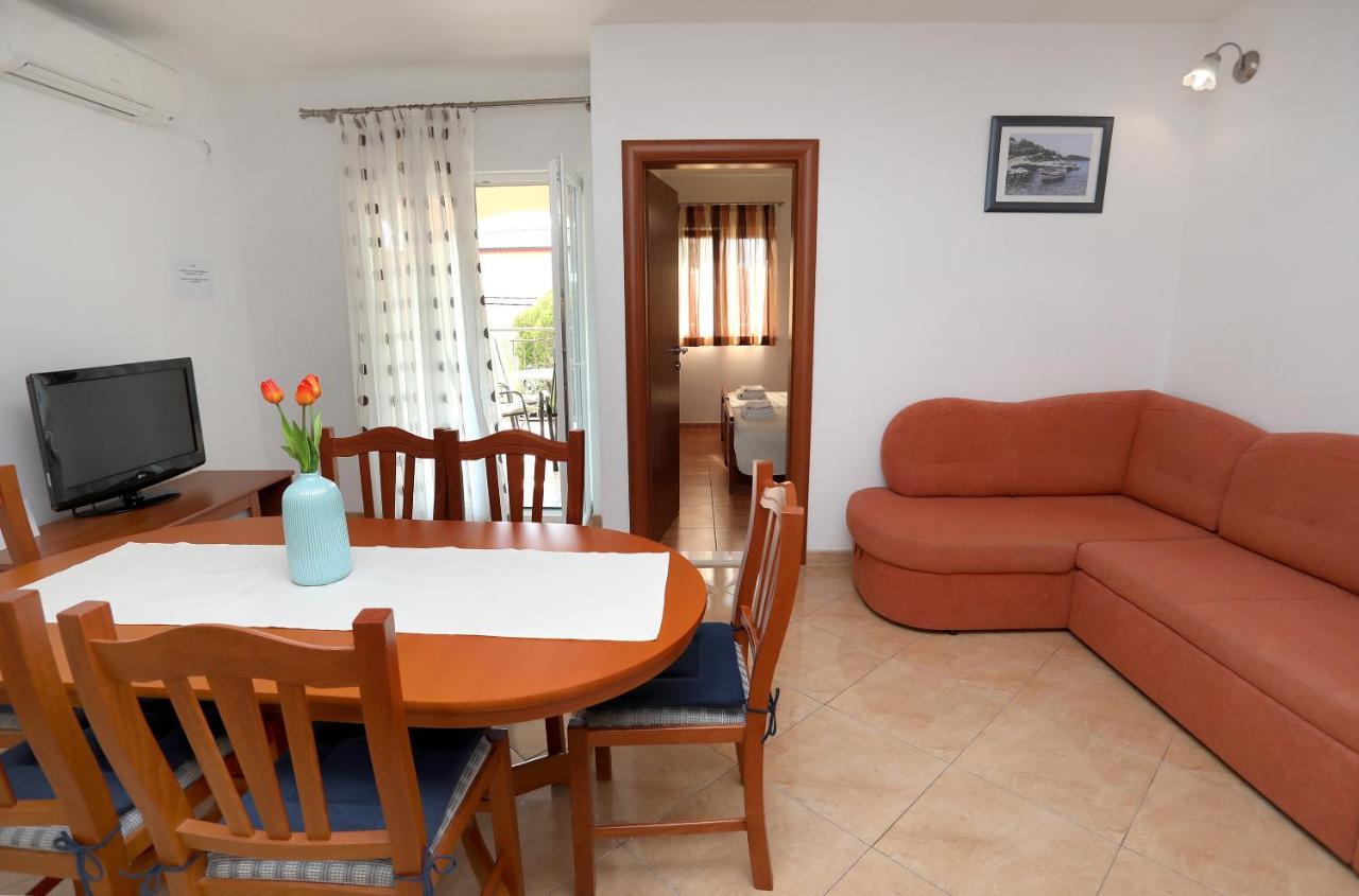 Vila Kuzmanic Trogir Buitenkant foto