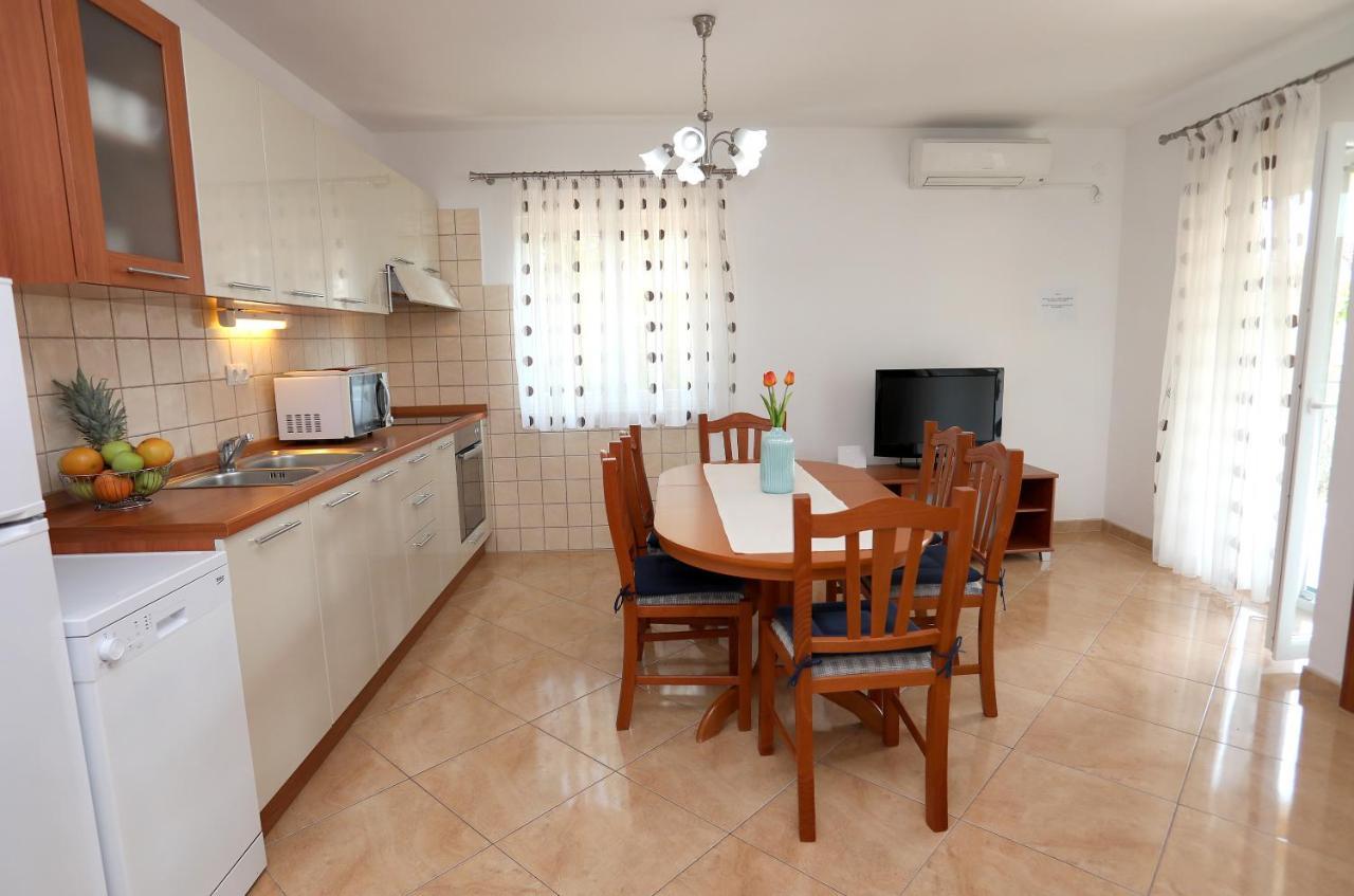 Vila Kuzmanic Trogir Buitenkant foto