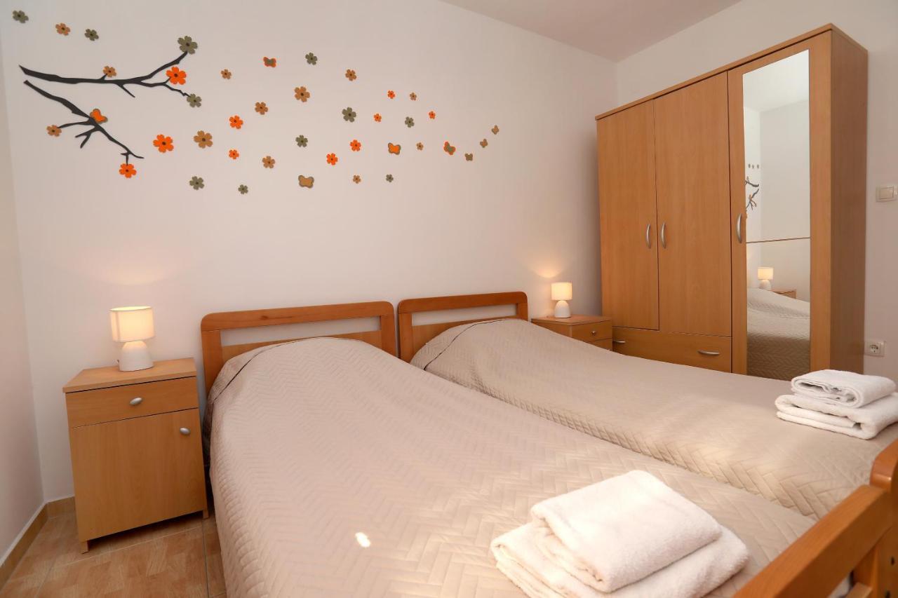 Vila Kuzmanic Trogir Buitenkant foto