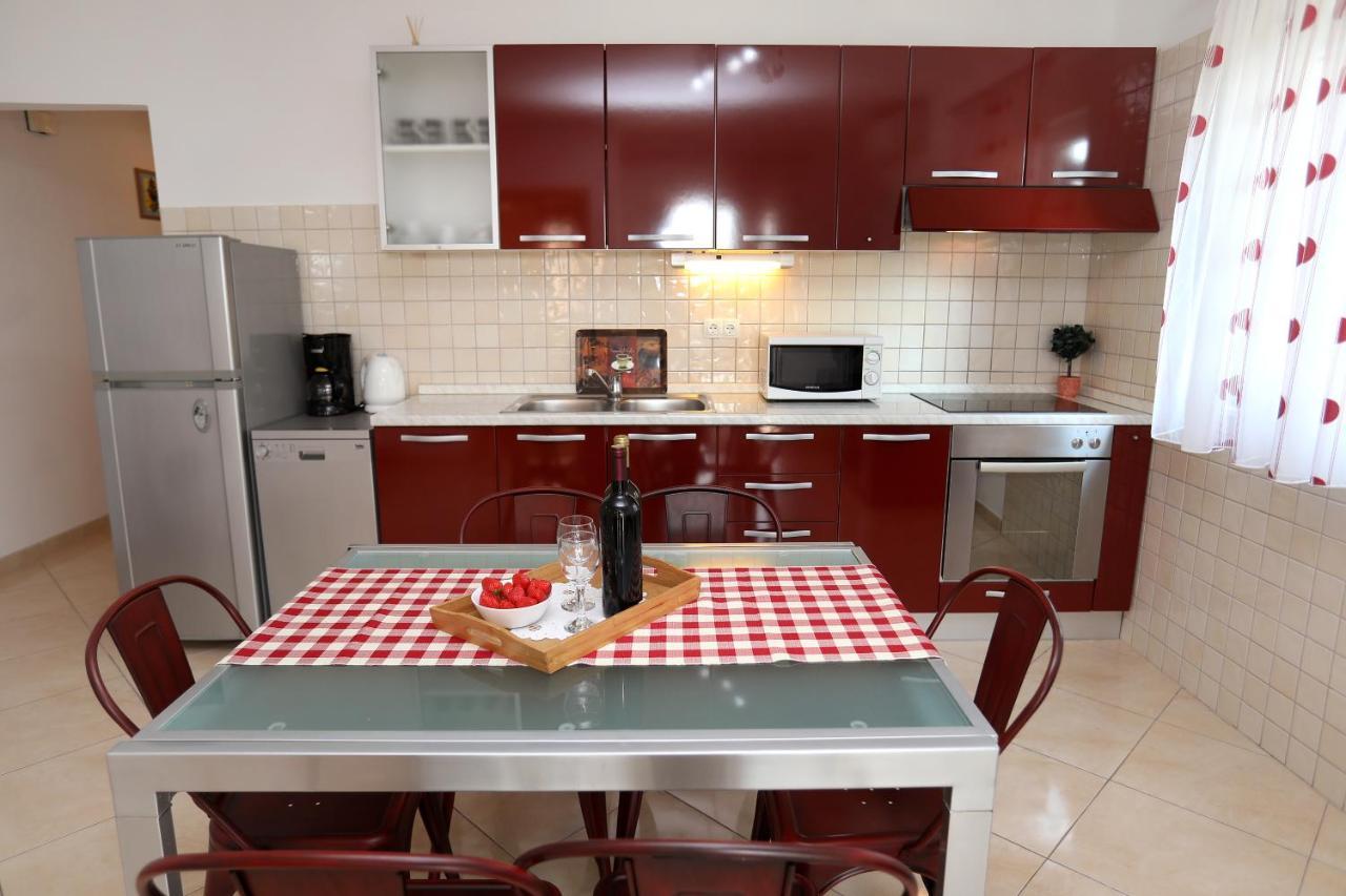 Vila Kuzmanic Trogir Buitenkant foto